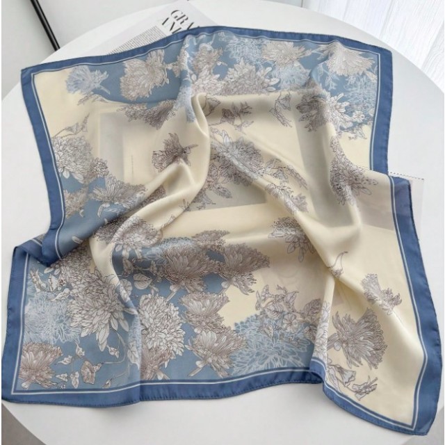 Elegantna rutka v svetlo modri barvi 