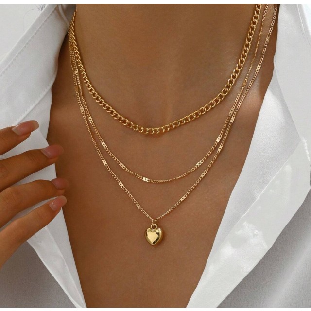 Tridelna ogrlica z obeskom srca v zlati barvi