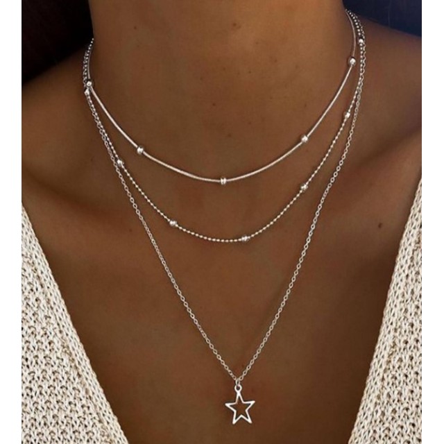 Tridelna ogrlica v srebrni barvi z zvezdico