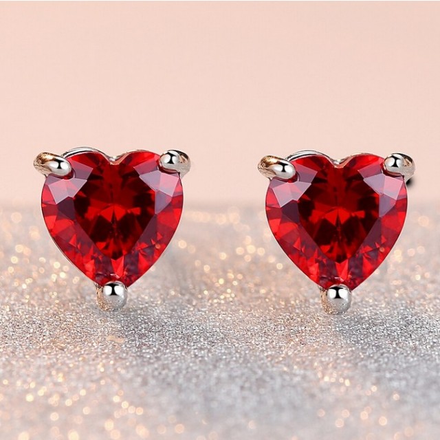 Uhančki Valentinovi, rdeči srčki