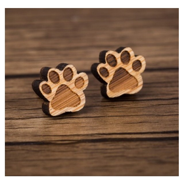 Leseni vtični uhani, tačka