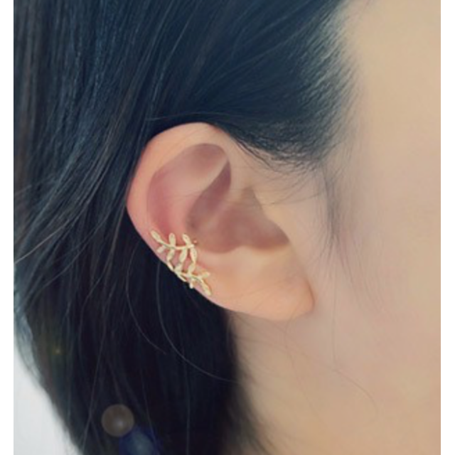 Uhan za desno uho zlat 