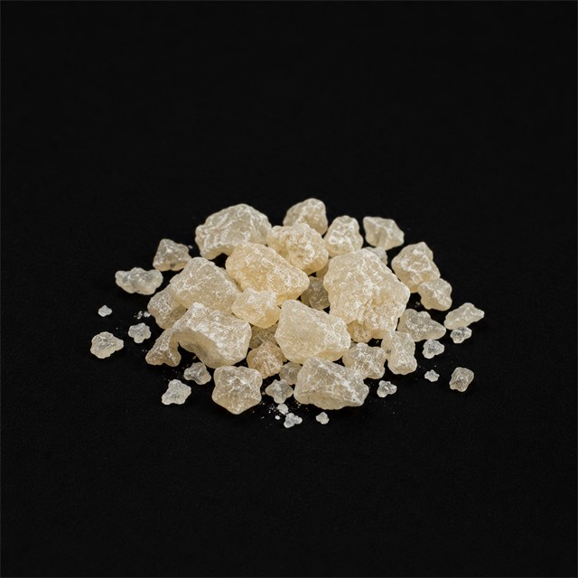 Beli kopal – naravna kadilna smola