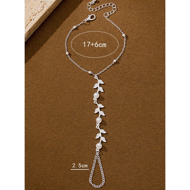 Zapestnica s prstanom in biseri