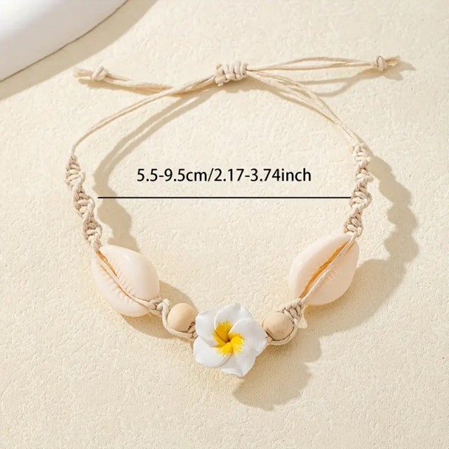 Boho zapestnica za nogo s školjkami in havajsko rožo
