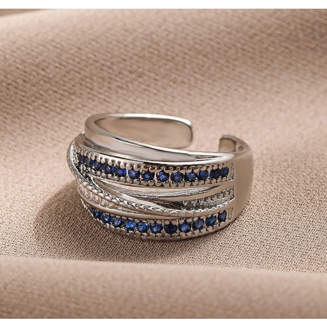 Moder večplastni prstan s cirkoni 