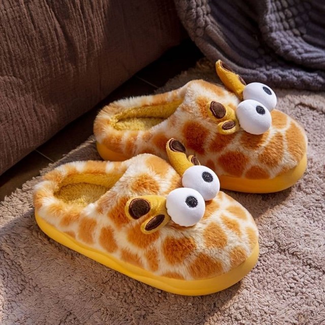 Zabavni hišni plišasti copati z žirafo