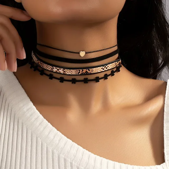 Komplet 4 choker ogrlic