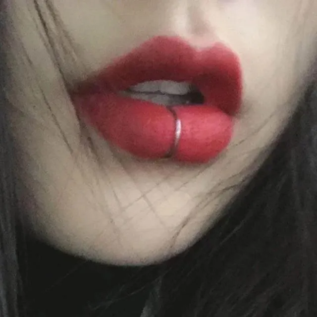 Fake piercingi 