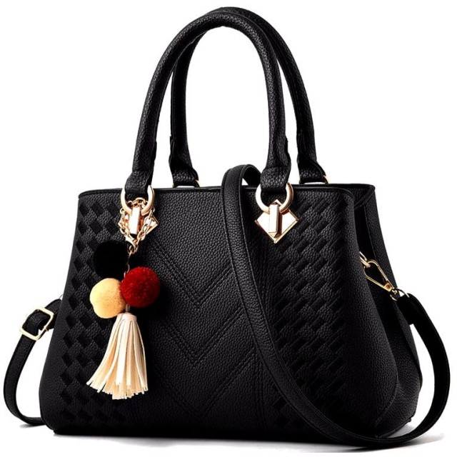 Ženska elegantna torbica v črni barvi T77