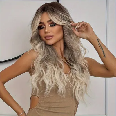 Elegantna valovita lasulja z ombre prameni