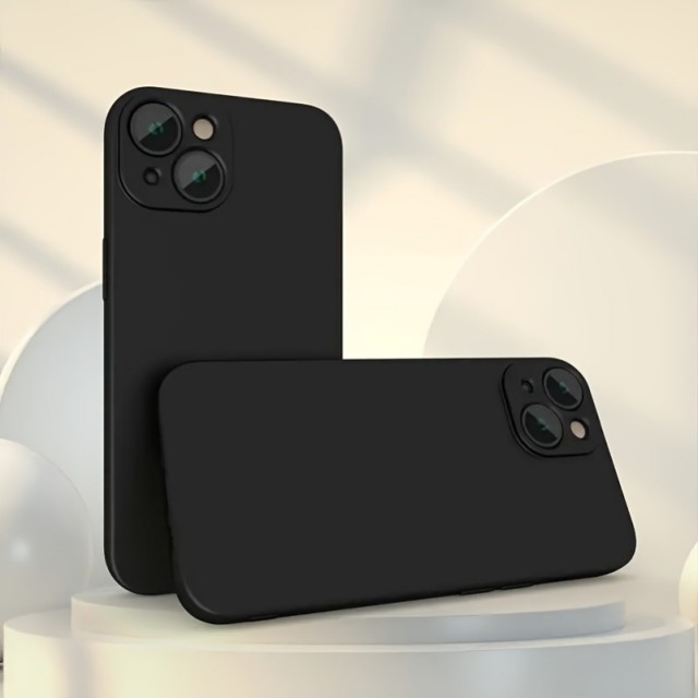 Črn ovitek za iPhone 15