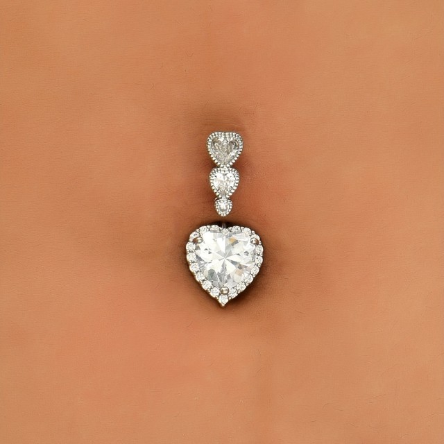 Piercing za popek s trojnimi srci