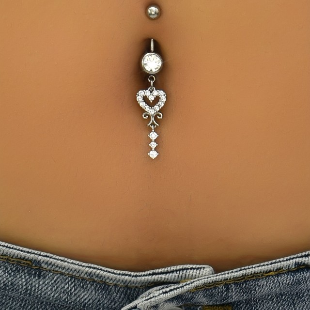 Piercing za popek srce