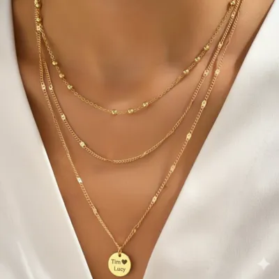 Personalizirana večplastna zlata ogrlica z gravuro po želji 