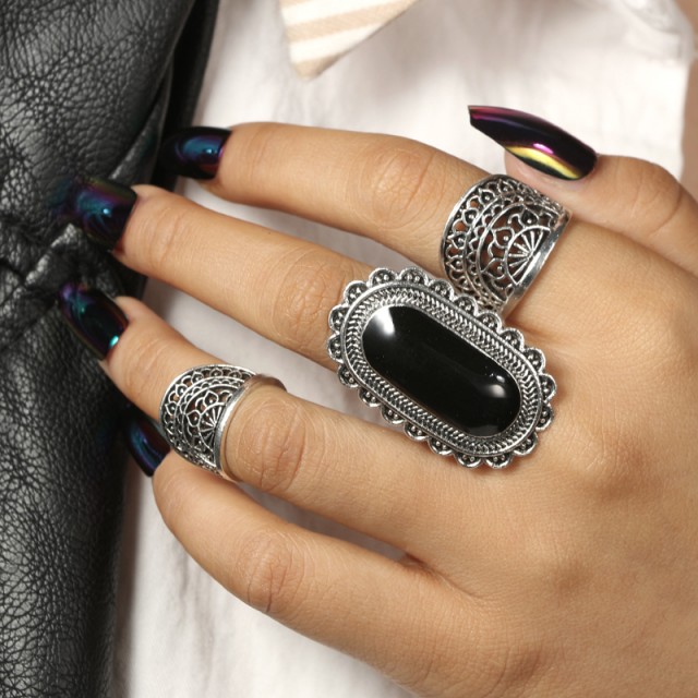 3-delni komplet prstanov v srebrni barvi