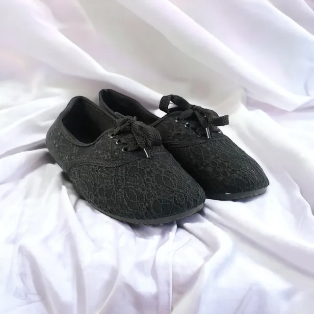 Čevlji črni s čipko 1801 BLACK