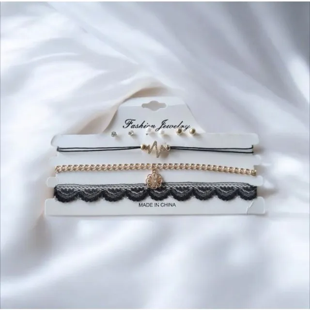 Komplet 3 choker ogrlic in 3 pari uhani 
