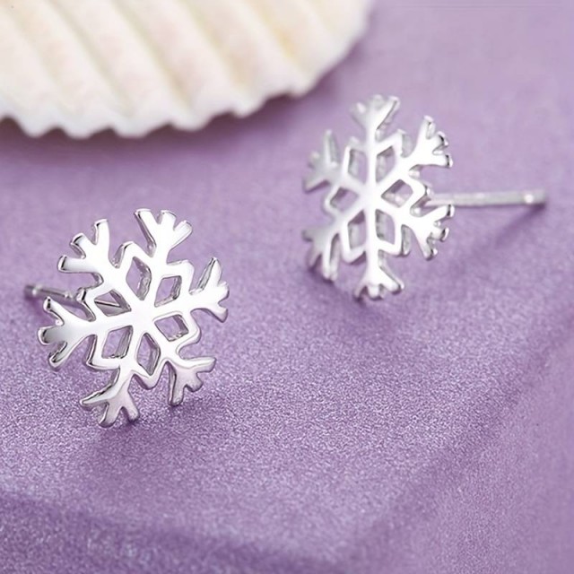 Elegantni uhani snežinka v srebrni barvi