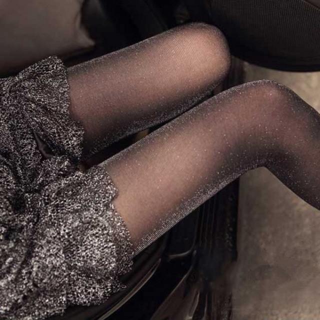 Hlačne nogavičke v črni barvi, svetlikajoče