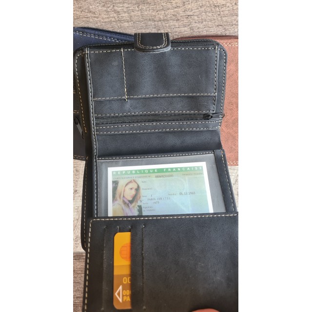 Ženska kompaktna denarnica z veliko prostora