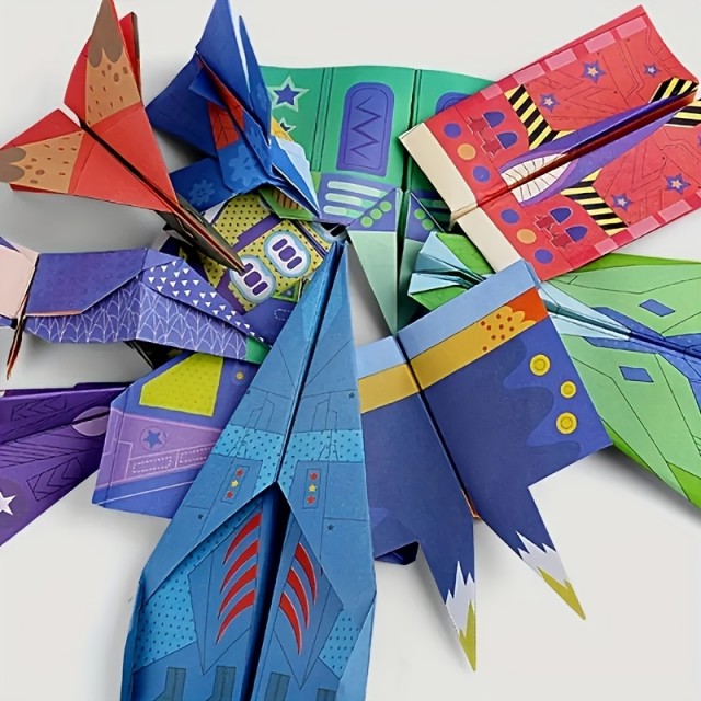 Knjiga z origami listi za izdelavo letal 32 strani 