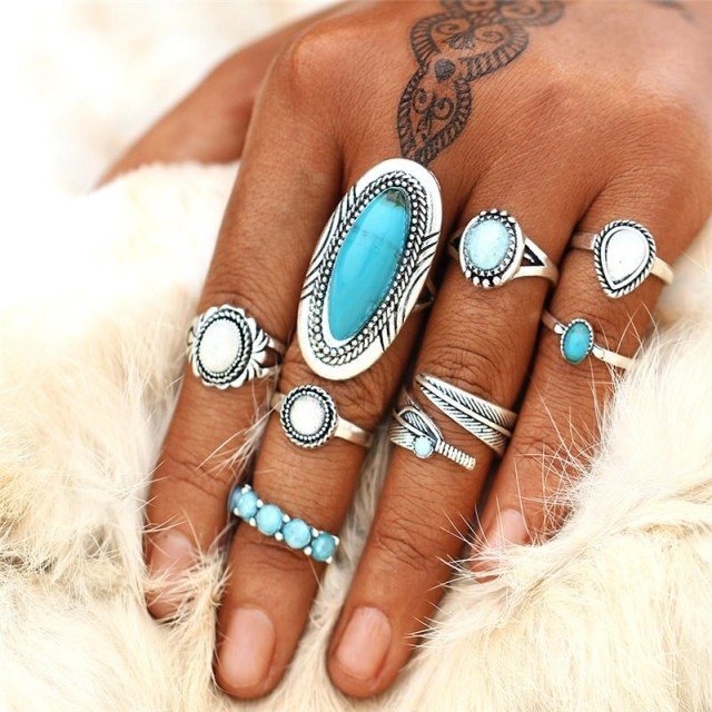 8 delni set prstanov bohem z modrim kamenčkom