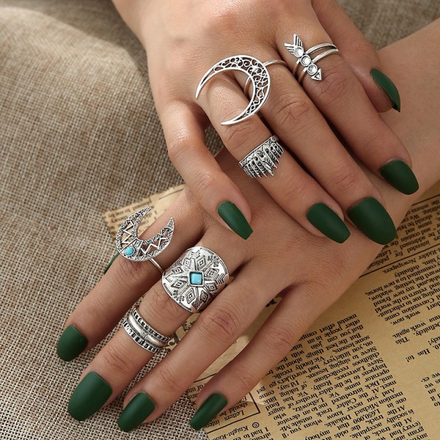 Komplet prstanov v srebrni barvi 8909