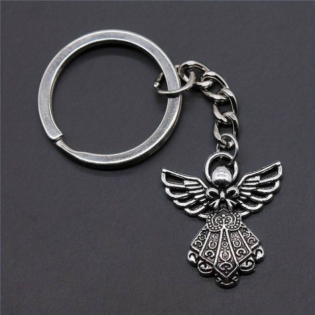 Obesek za ključe z angelom, srebrn