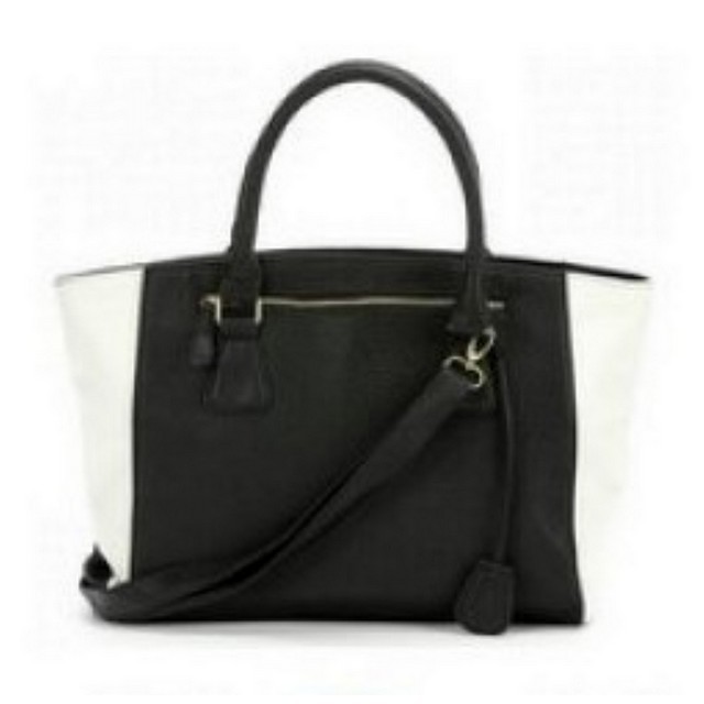 Črno-bela torbica, elegantna