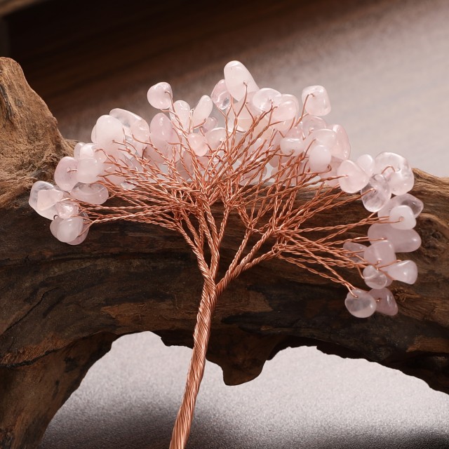 Drevo iz naravnih kamnov – Roževec (Rose Quartz)