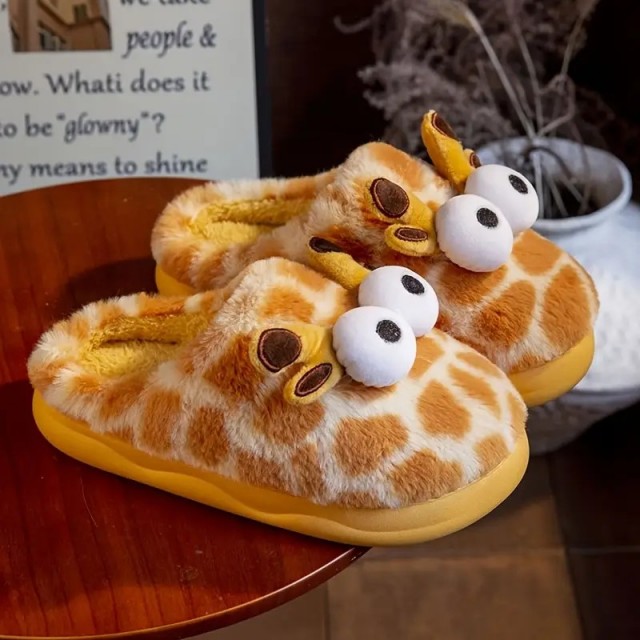 Zabavni hišni plišasti copati z žirafo
