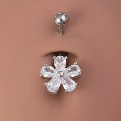 Piercing za popek s srebrno rožico