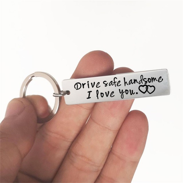 Obesek za ključe DRIVE SAFE HANDSOME