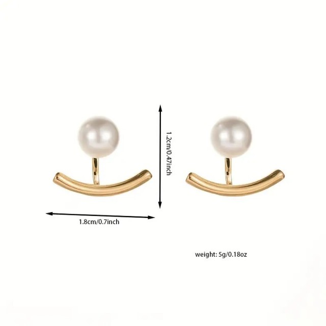 Elegantni uhani v zlati barvi s perlico