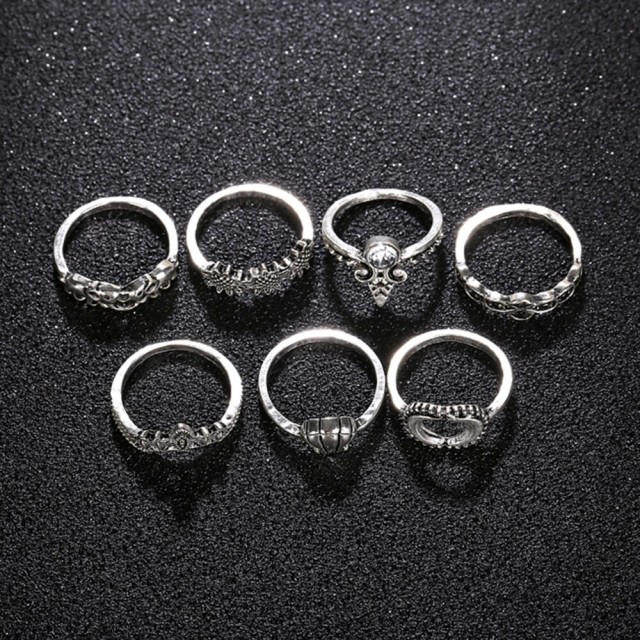 Komplet prstanov v srebrni barvi 8454